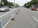 贵阳护栏网，贵州护栏网，钢质道路隔离护栏